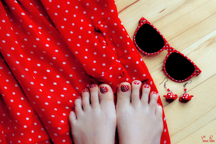 feet, glam and nails