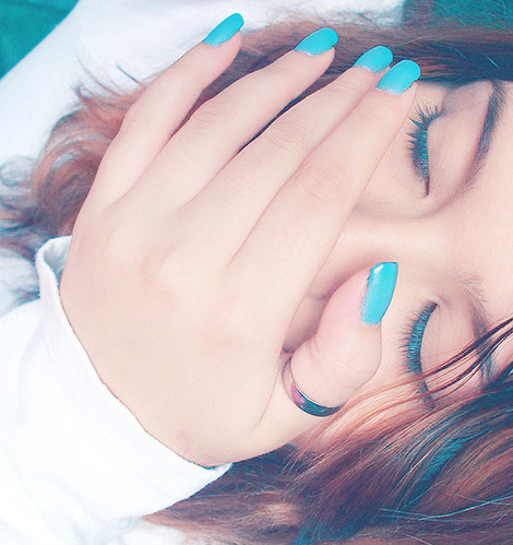 blue, blue nails and colorful