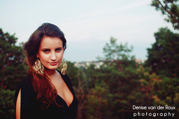 autumn, big earrings, black dress, bokeh, d60, earrings