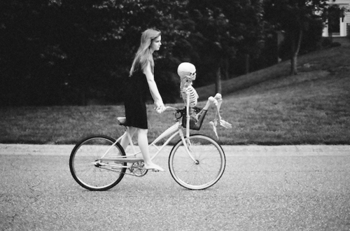 bicycle, blonde and esqueleto