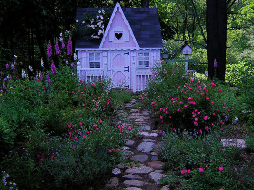 cottage, flowers and heart