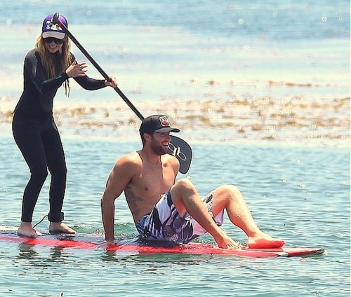 avril lavigne, beach and brody jenner