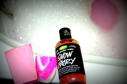 bath, bubbles and girly