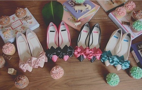 bows,  cupcakes and  cute