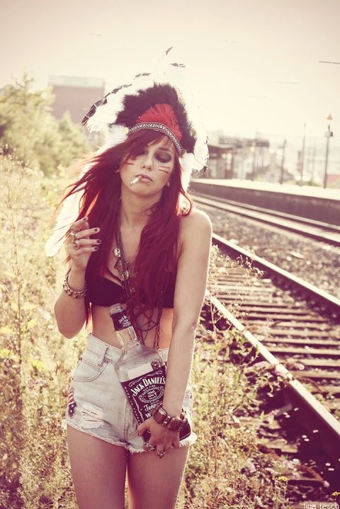 indian hat, jack daniels and lina tesch photography