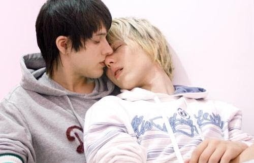 awww blonde boy boys cute gay Added Jul 18 2011 Image size 