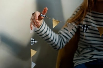 bunting-cloth-flags-garland-girl-hand-Fa