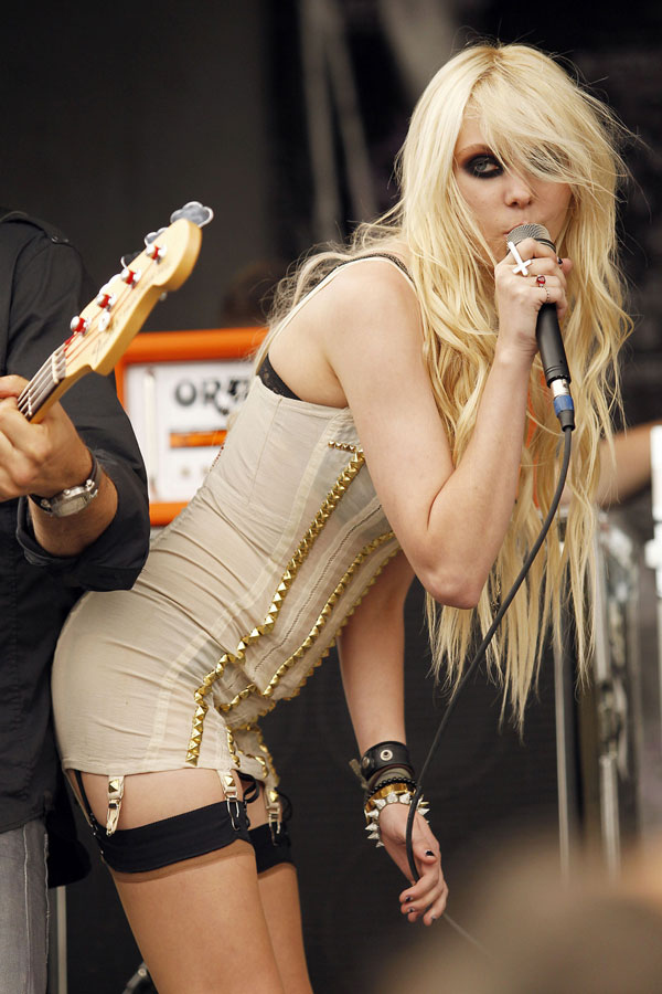 fashion, girl and taylor momsen