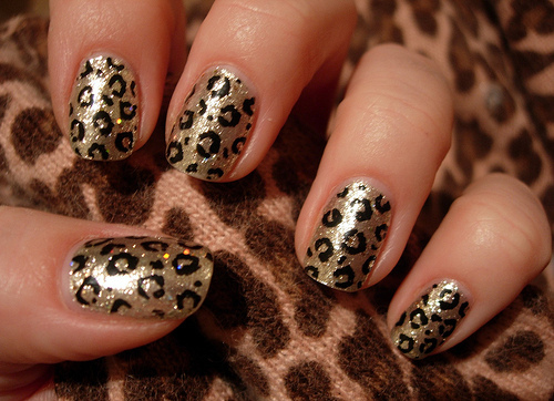 gold, leopard print and nail art