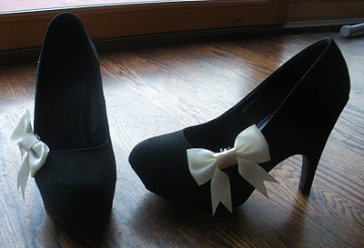 Black Bow Pumps