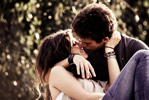 amazing-couple-cute-kiss-kissing-Favim.com-113074.jpg