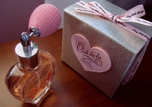 bow, cute and perfume