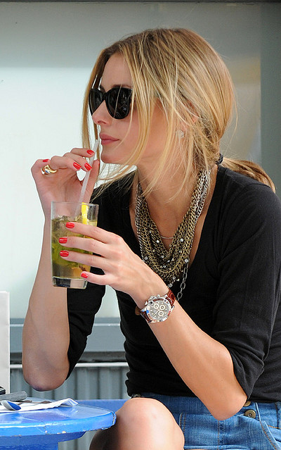 drink, fashion icon and it-girl