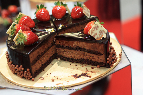 cake, chocolate and food