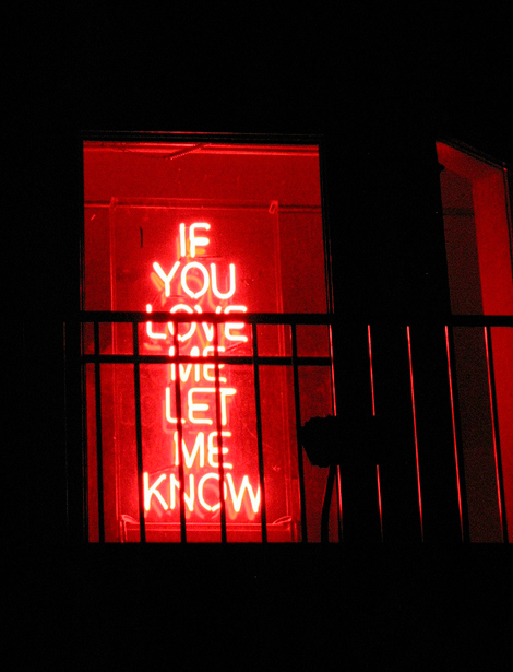 lights, red and text