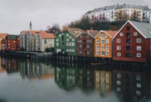 colors, houses and norway