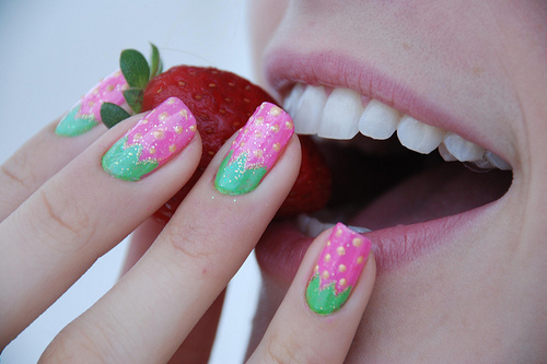 art-nail-cute-nail-strawberry-unhas-Favim.com-118453.jpg
