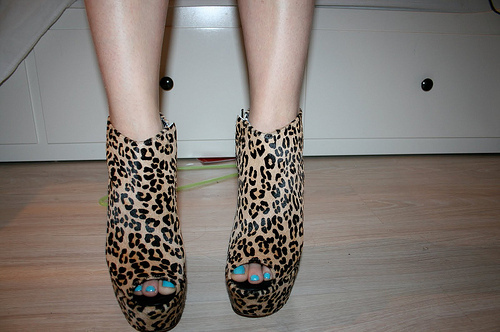 blue, girl, heels, leopard, shoes