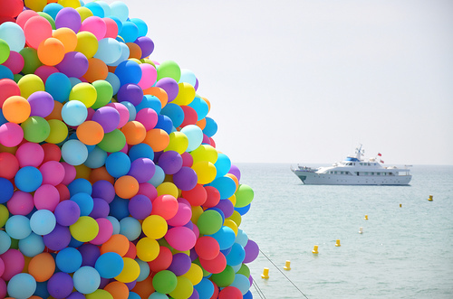 balloons, ocean and photography