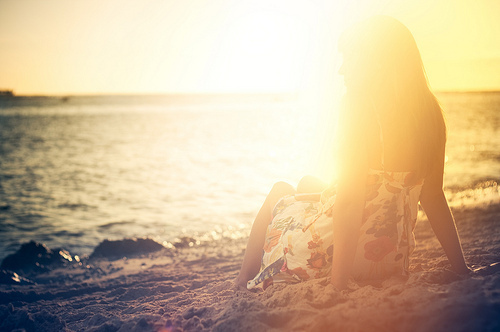 beach-dress-floral-girl-light-Favim.com-121337.jpg