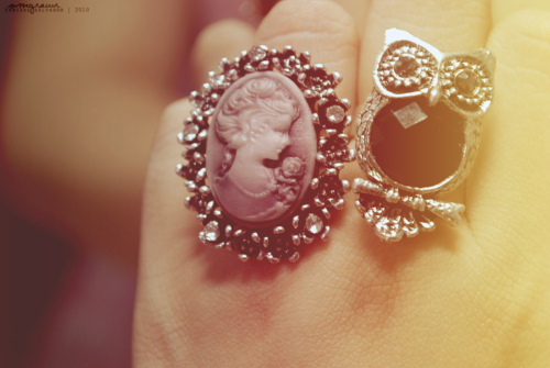 hand, lady and owl