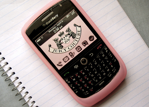 blackberry, cell and juicy couture