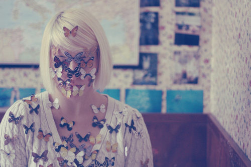 blonde, butterflies, butterfly, deve ser brasileira, fashion