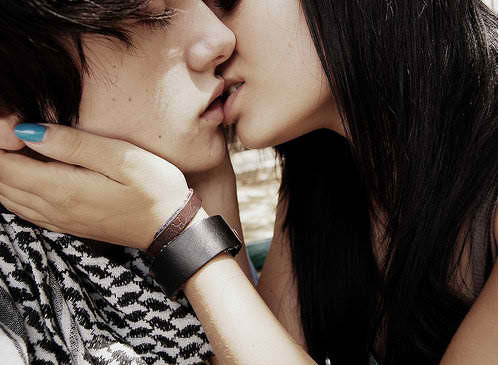 boy-couple-girl-kiss-love-Favim.com-127175.jpg
