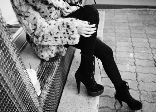 boots-fashion-high-heels-photography-Favim.com-128092.jpg