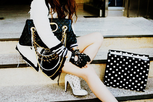 bag, black and white, fashion, girl, gloves