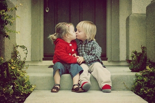boy-cute-girl-kids-kiss-Favim.com-131547.jpg