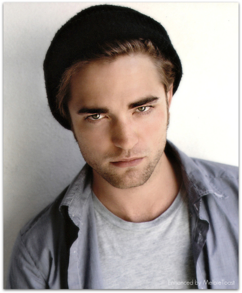beanie gay hot robert pattinson sexy Added Aug 28 2011 Image size 