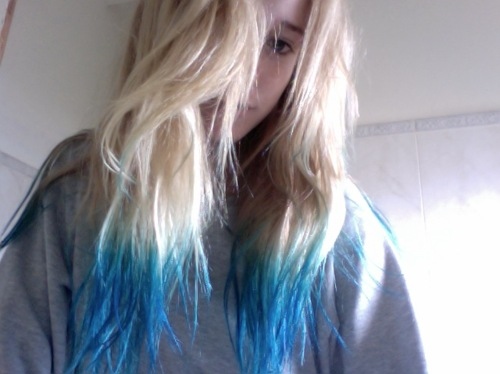 blond, blue and blue hair