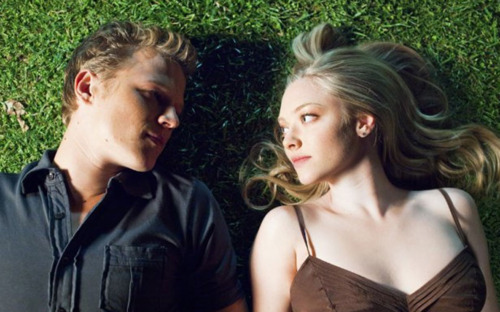 amanda seyfried,  couple and  letters to juliet