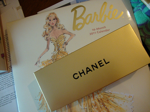 barbie, chanel, gold, separate with comma