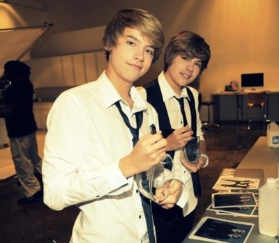 boys cole sprouse cute dilan sprouse dylan sprouse Added Sep 07 2011