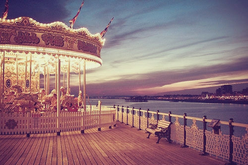 bench-carousel-pretty-seaside-sky-Favim.com-140086.jpg