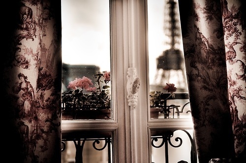 balcony, curtrains and eiffel tower