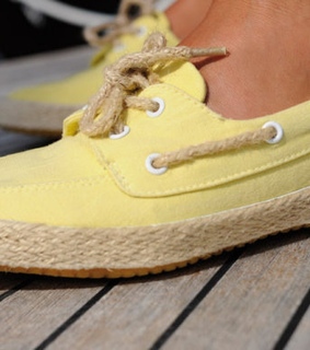 feet, noodles and noodles shoes