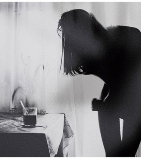 black and white, gap and girl