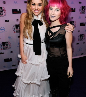 cute, ema and hayley