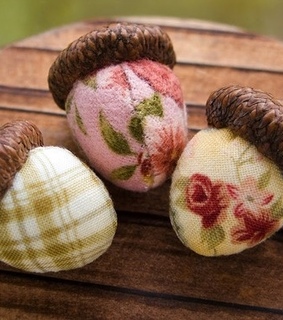 acorn craft, acorn hats and acorn tops