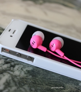 ?, armlet and beautiful