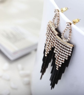 chain earrings, chain fringe earrings and chain linear earrings