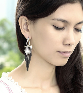 chain earrings, chain fringe earrings and chain linear earrings