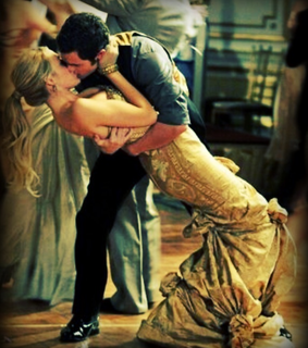 blake lively, dan humphrey and gossip girl