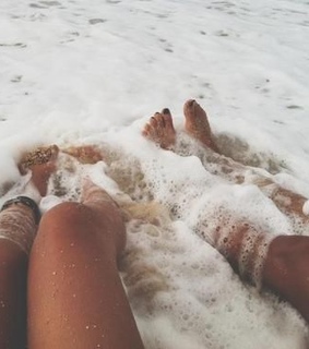 beach, best friends and fashion