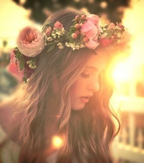 add more tags, beautiful and curls