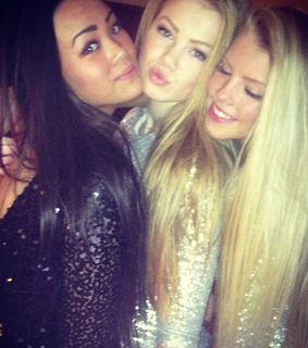 babes, blonde and brunette