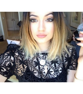 kardashian family, kardashian sisters and kendall jenner